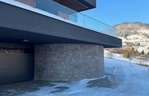 Zazriva Villa | Escape to stunning views and private luxury.