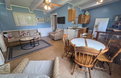 Fulton Cabaña | Escape to the quiet countryside and relax at our cozy beach-themed cottage.