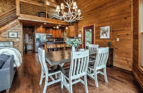 Mineral Bluff Cabina | Escape to your cozy Mineral Bluff cabin, just a hop away from Blue Ridge