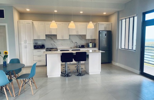 Westerhall Apartamento | Escape360 Condo 2 - Sea Views, Luxurious & Modern