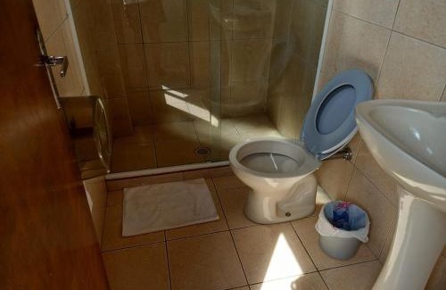 Fazenda Rio Grande Apartamento | Espaço Verona apartamento triplo com 3 camas de solteiro