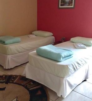 Fazenda Rio Grande Apartamento | Espaço Verona apartamento triplo com 3 camas de solteiro