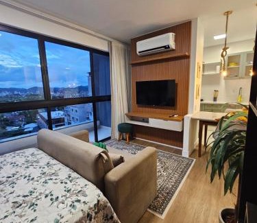 Sao Francisco de Assis Apartamento | Espaçoso e decorado Studio com Home Office e closet