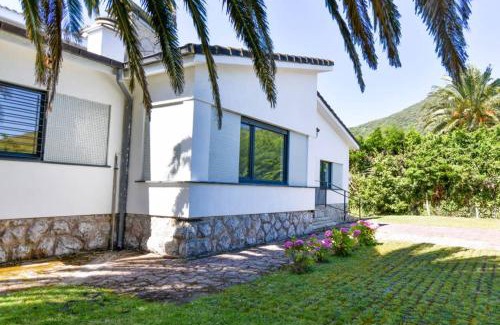 Santona Casa | Espectacular casa en la playa de Berria
