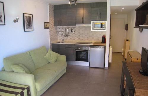 Els Griells Apartamento | Estudio renovado con acceso directo a la playa, piscina y jardín en L'Estartit - ES-323-35