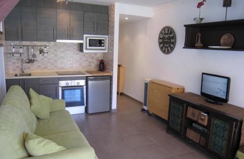 Els Griells Apartamento | Estudio renovado con acceso directo a la playa, piscina y jardín en L'Estartit - ES-323-35