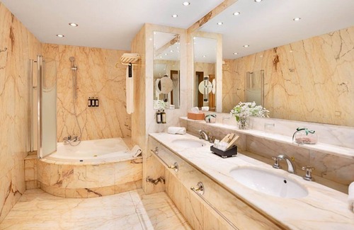 Centro y casco histórico Hotel | Eurostars Hotel De La Reconquista