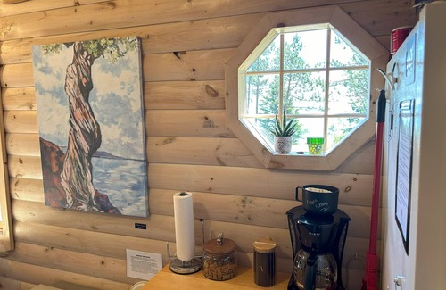 Croftville Cabina | Eve's Place Lakeside Cabin 4: Pet Friendly!