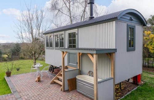 Moreton Casa | Evendine Hut Evendine Cottage