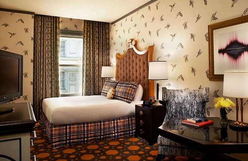 Downtown Portland Hotel | Everything You Need For The Perfect Vacation! Near Oregon Zoo!