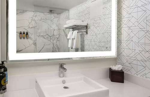 Riverside Hotel | Everything You Need For The Perfect Vacation! Near Bing Crosby Theater