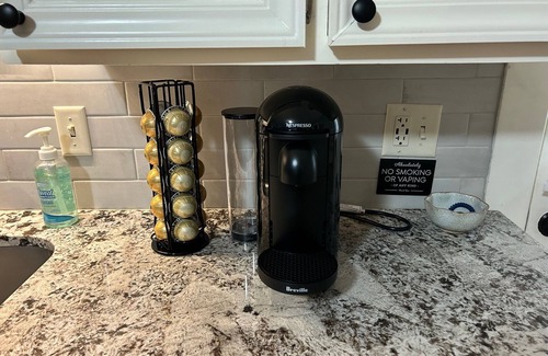 Plymouth Apartamento | Excellent Reviews: 500 ft to beach and central air conditioning!