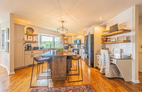 Danbury Casa | ¡Belleza excepcional en el agua! Lago Candlewood - Danbury, CT