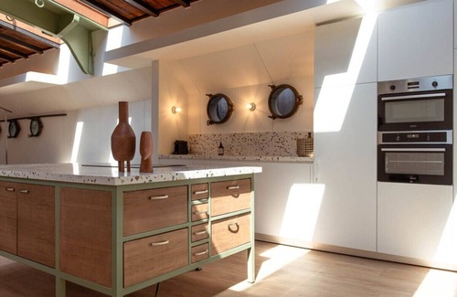 Ghent Alquiler De Eote | Exceptional Houseboat in Ghent's waters