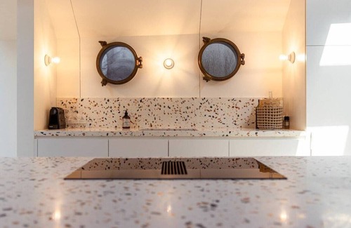 Ghent Alquiler De Eote | Exceptional Houseboat in Ghent's waters