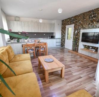 Kocani Apartamento | Exclusive 7- New Modern Cozy Apartment