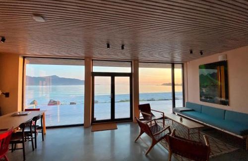 Flakstad Villa | Exclusive Beach House Ramberg - Your Private Oasis