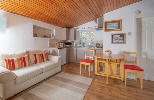 Llandudno Chalet De Esquí | Exclusivo lodge junto a la playa con vistas panorámicas al mar y acceso a la playa.