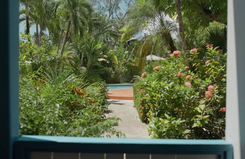 West Bay Cabaña | Exclusive Cottage Steps from 7-Mile Beach