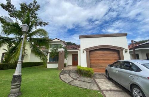 Tambor Casa | Exclusive house in Tambor golf club and private pool