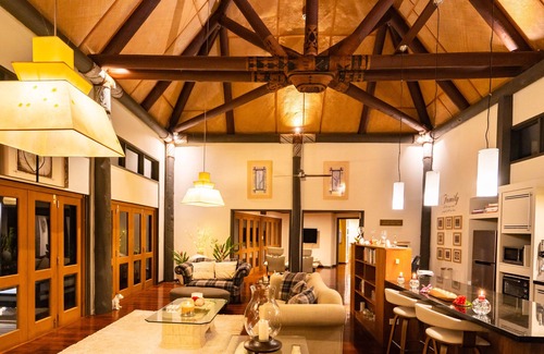 Savusavu Villa | Oceanview Maravu Paradise Villa con piscina infinita