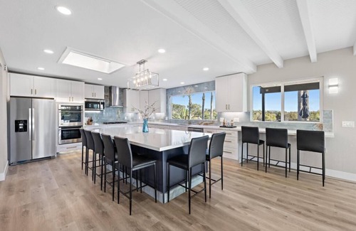 Vista Casa | 8 DORMITORIOS CON PISCINA Y TINA CALIENTE! PUNTOS DE VISTA! DUERME 20+