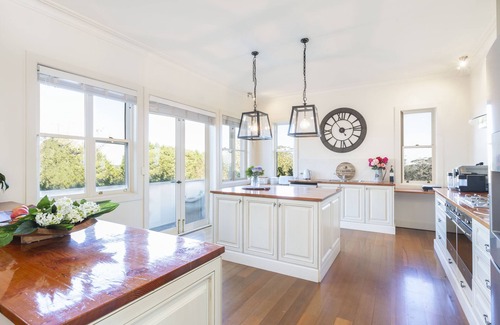 Kangaloon Casa | Gran casa familiar estilo Hamptons con amplias vistas