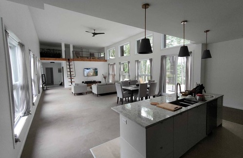 Nominingue Casa | Expansive Lakefront modern retreat nestled by nature, huge windows ,4 bedroom