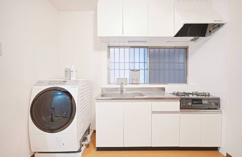 Akasaka Villa | Experience life in a private old private house in the heart of Tokyo｜3 bedrooms, 5 beds｜Excellent access to Akasaka, Roppongi, Ginza, Aoyama, Harajuku, Imperial Palace｜with private workspace