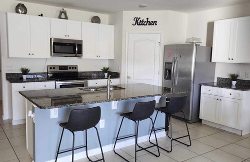 Meadow Woods Casa | Experience Orlando charm, just a quick ride to Florida Mall