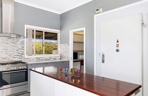 Nannup Casa | ### Experience Tranquility at Nannup Ponds Top Floor Home: A Serene Retreat in Nature