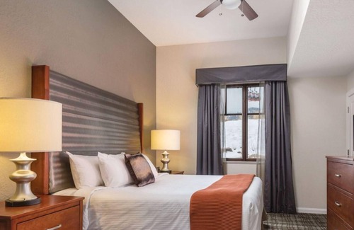 Park City Complejo | Experience Year-Round Adventure and Luxury at Club Wyndham Park City- 1 Bd. Dlx