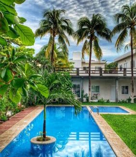 Puerto Arista Casa | Experiencia en la playa para 32 personas