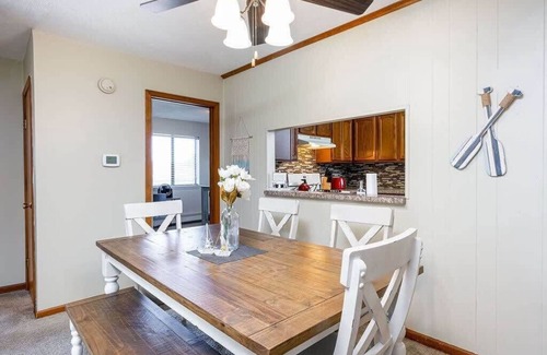 Rockford Apartamento | Explore Downtown Rockford! Charming Condo Retreat