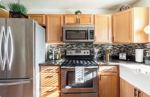 Copperopolis Casa | Explore natures retreat with amazing views of Lake Tulloch and close to Yosemite