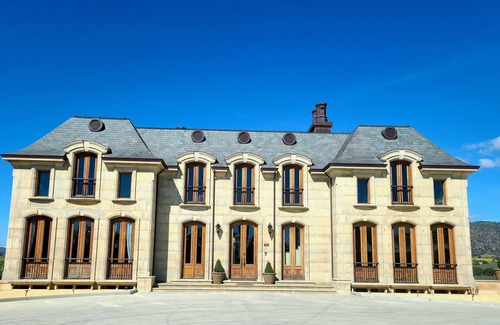 Sonoma Casa | Exquisite French Inspired Chateau