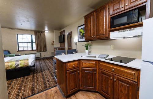 Ashwaubenon Hotel | Extended Stay Airport