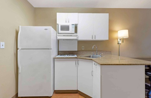 Linthicum Heights Hotel | Extended Stay America Suites Baltimore BWI Airport Aero Dr