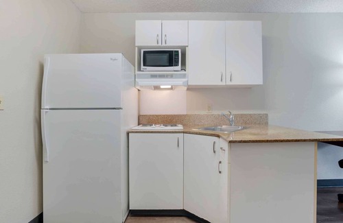 Delthorne Hotel | Extended Stay America Suites Los Angeles Torrance Blvd