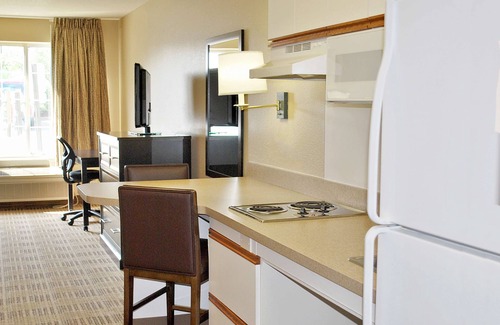 Overland Park Hotel | Extended Stay America Suites Kansas City Overland Pk Nall Av