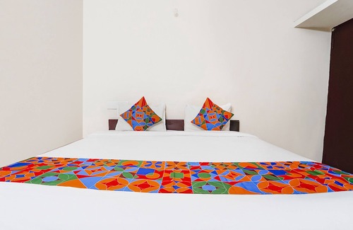 Valasaravakkam Hotel | Fabexpress Epic Residency