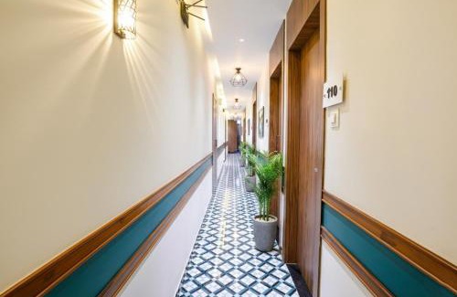 Mumbai Hotel | FabExpress Shahi Palace - Nr - Mumbai International Airport