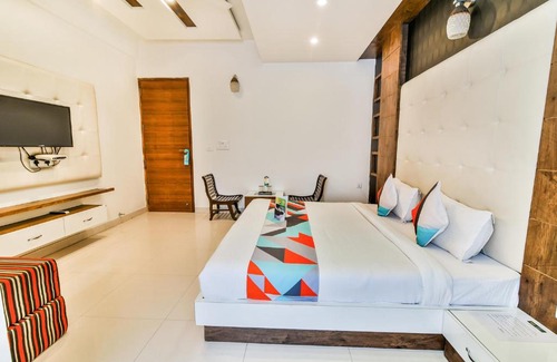 Amritsar Hotel | FabHotel Behl Regency