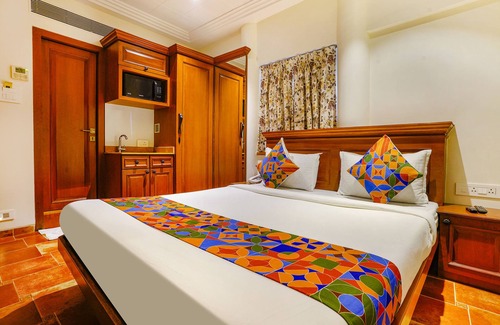 Santacruz East Hotel | FabHotel Corporate Rooms Vakola