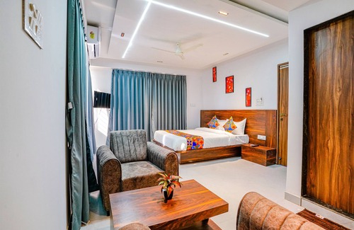 Pimpri - Chinchwad Hotel | Fabhotel Crystal Inn