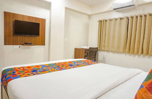Pune Hotel | FabHotel Embassy