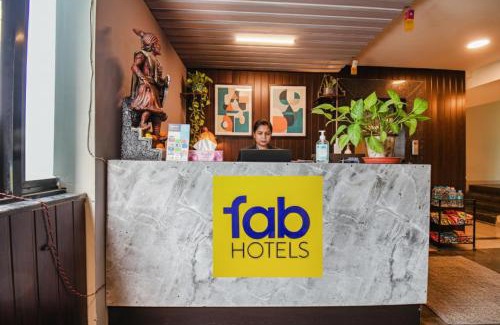Baner Hotel | FabHotel Gargi Inn - Near Balewadi Stadium