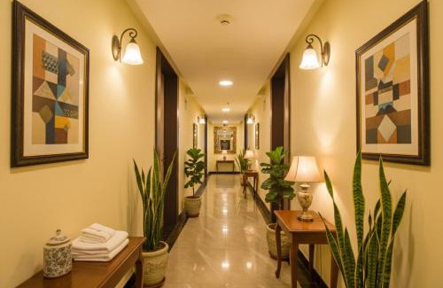 Baner Hotel | FabHotel Gargi Inn - Near Balewadi Stadium