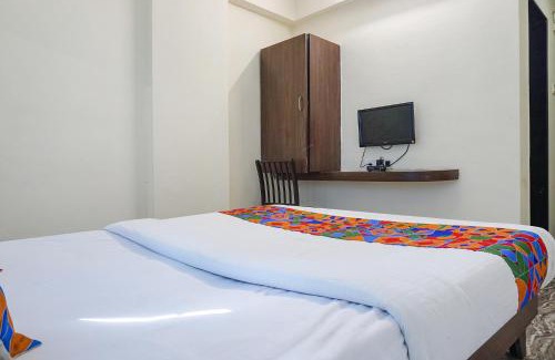 Pune Hotel | FabHotel Gokul Lodge