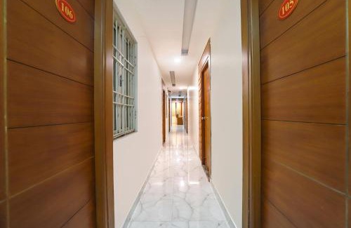 Chennai Hotel | FabHotel Lloyds Inn
